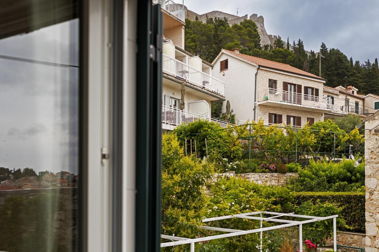 Jesliving Hvar - 2 Bedroom Elegant Apartment With Sea View In Historic Center Of ฮวาร์ ภายนอก รูปภาพ