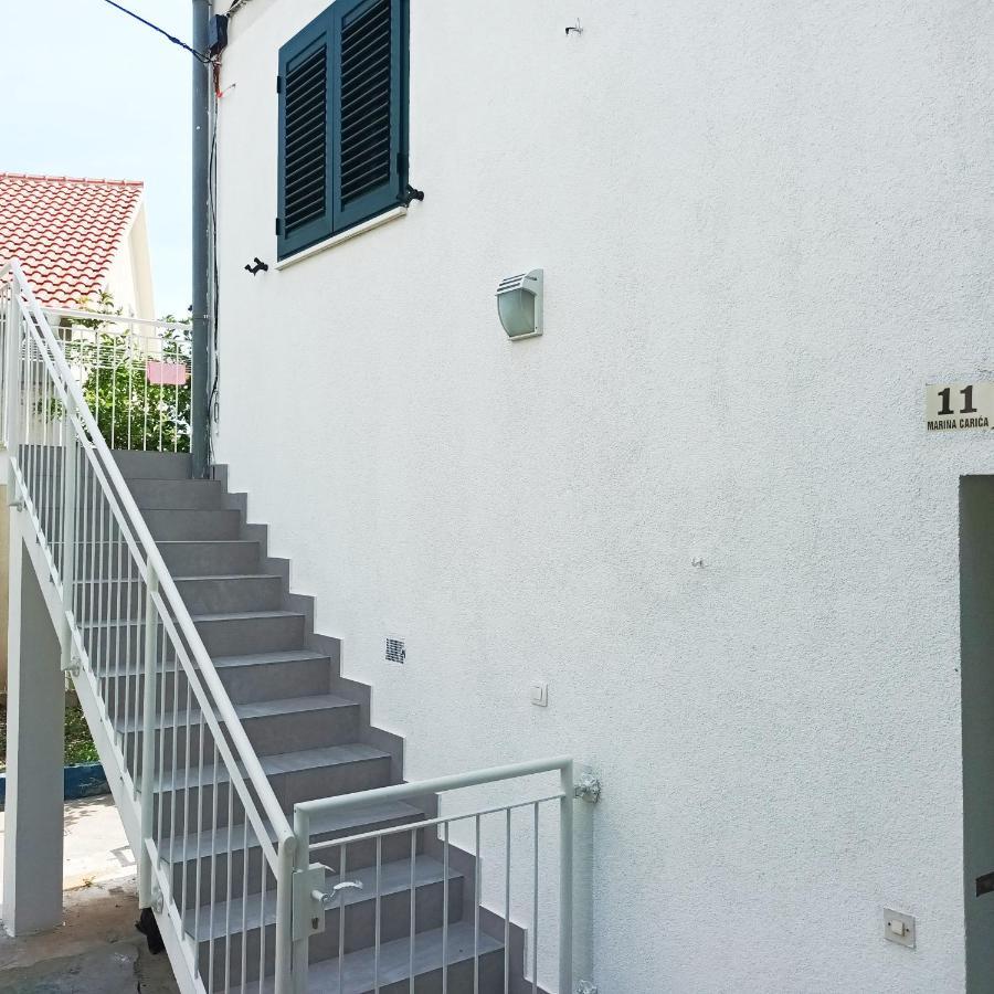 Jesliving Hvar - 2 Bedroom Elegant Apartment With Sea View In Historic Center Of ฮวาร์ ภายนอก รูปภาพ